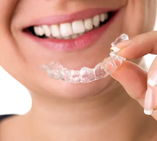 Çene Eklemi Rahatsızlıkları (TMJ) Nedir? Belirtiler ve Tedavi Yöntemleri